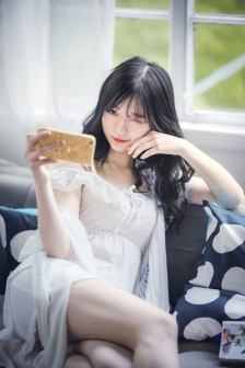 高校女生开灯